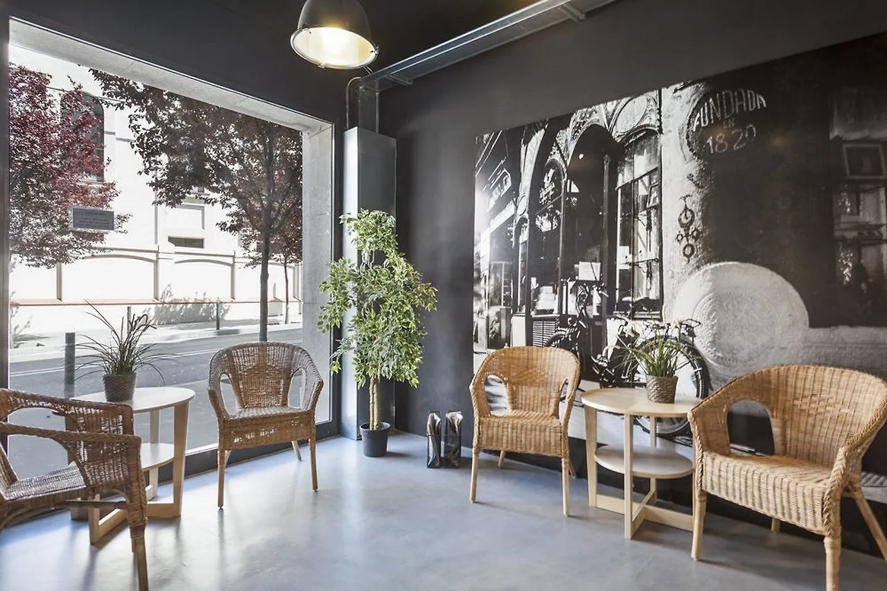 Fira Apartments By Gaiarooms Барселона