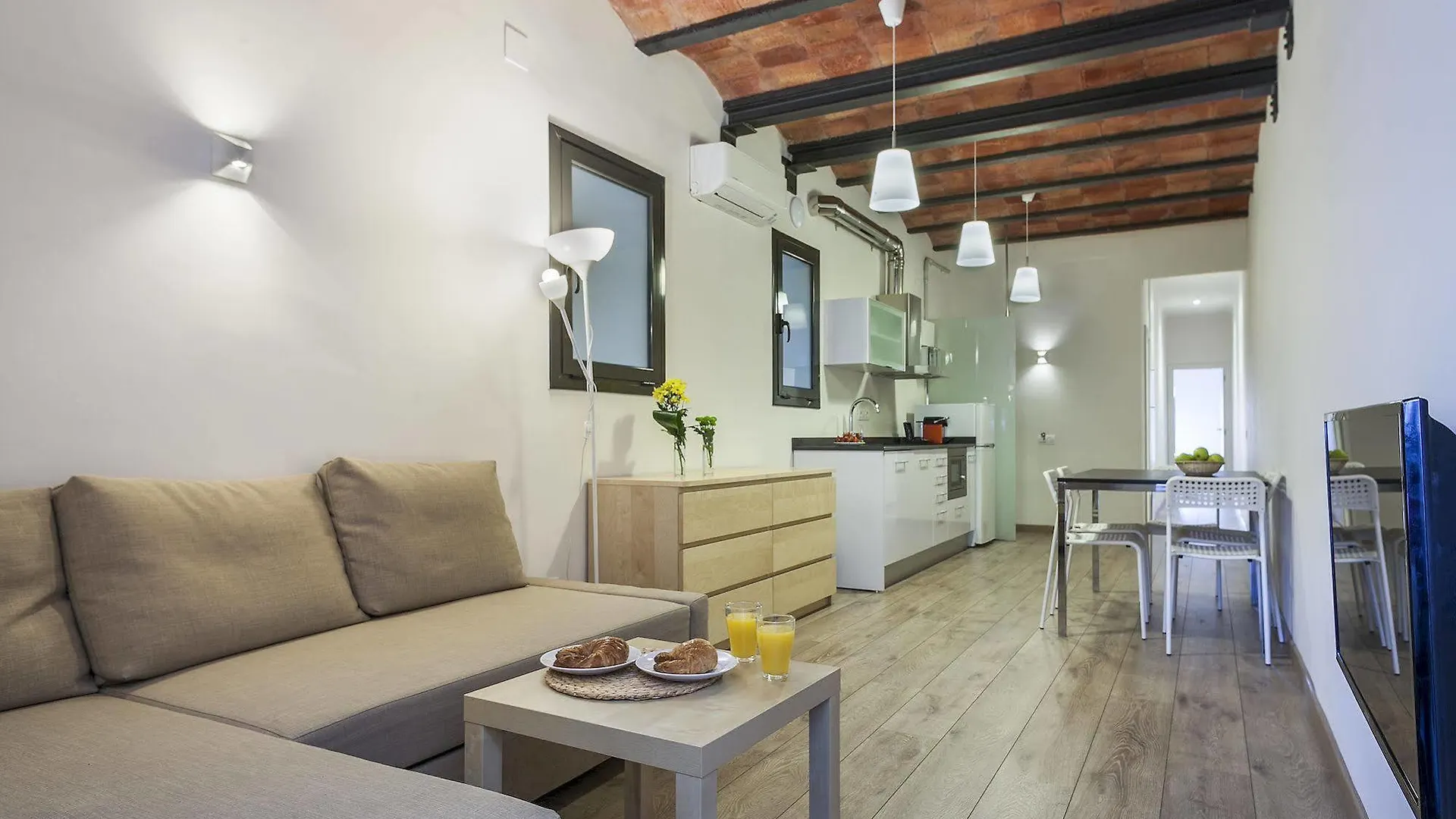 Fira Apartments By Gaiarooms Барселона 0*,  Испания