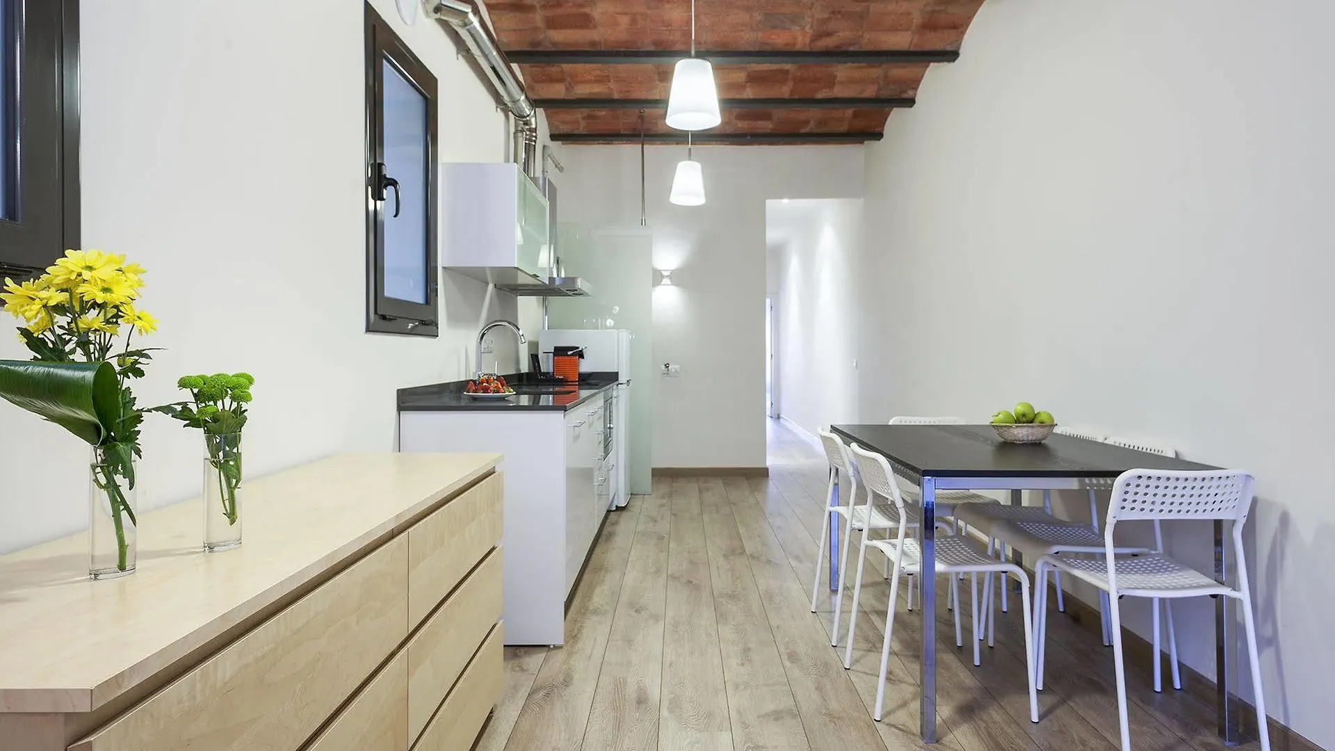 Fira Apartments By Gaiarooms Барселона Испания