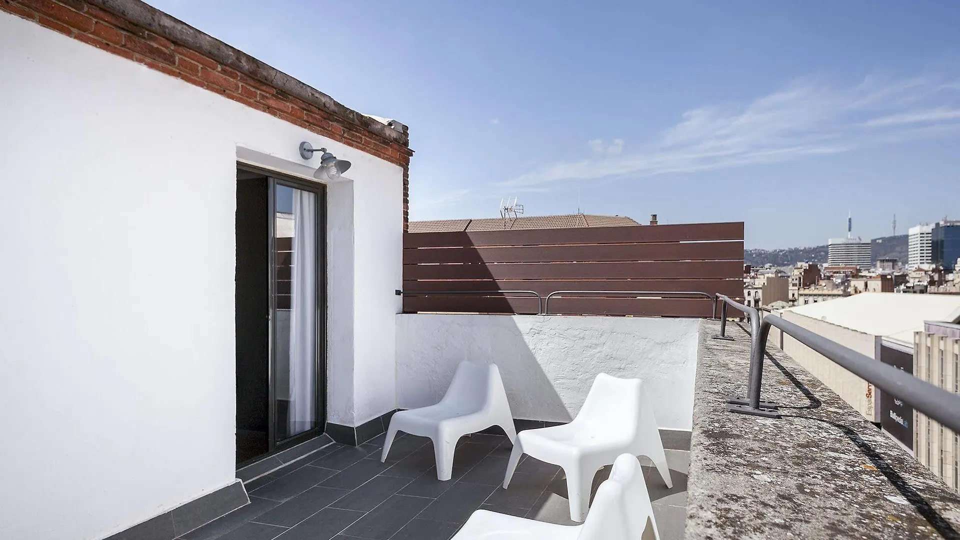 Fira Apartments By Gaiarooms Барселона Испания