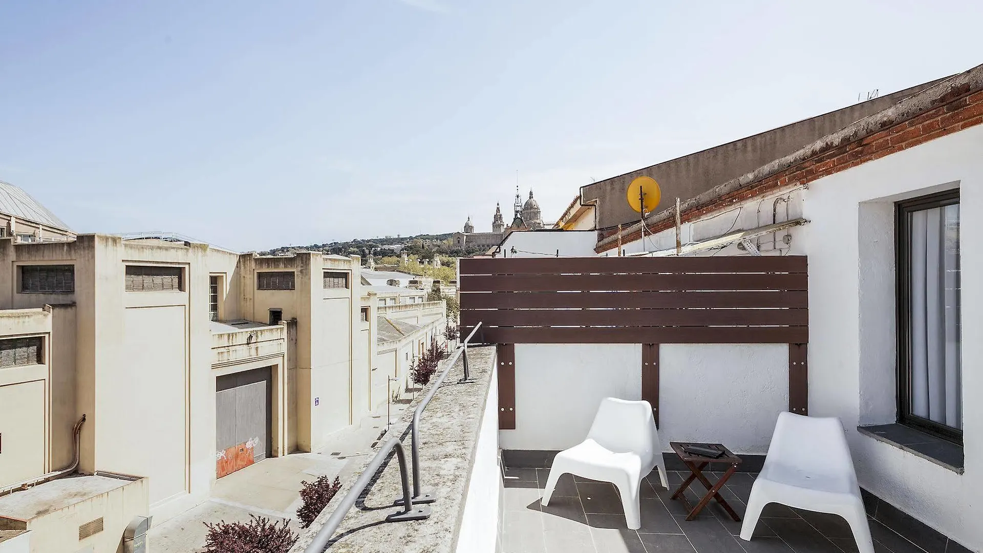 Fira Apartments By Gaiarooms Барселона Испания