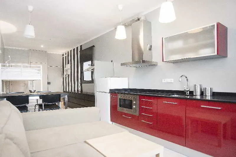 Fira Apartments By Gaiarooms Барселона 0*,