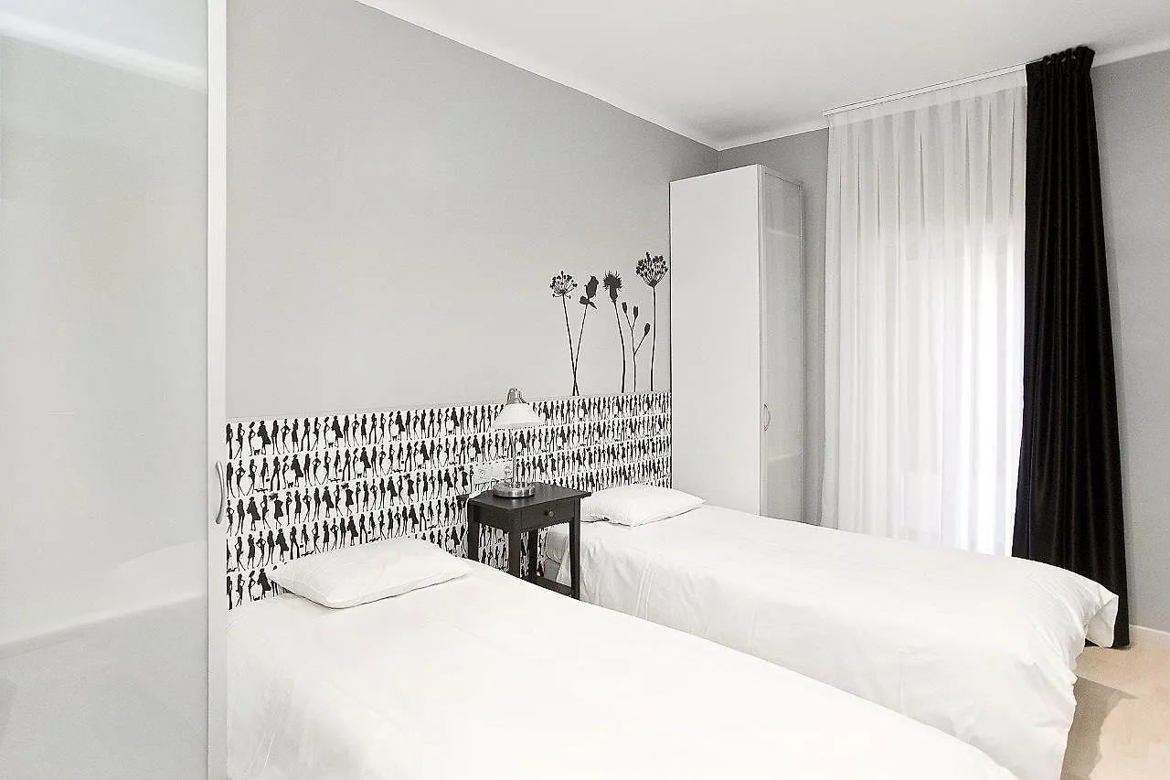 Fira Apartments By Gaiarooms Barcelona 0*,